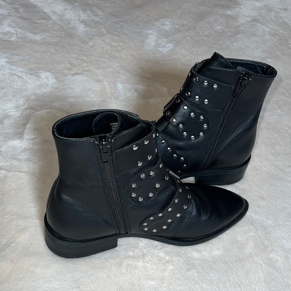 Steven New York Women’s Leather Edgy Black ⚫️ Bold Buckle Side Zipper SZ 6.5 💋 - Picture 7 of 13